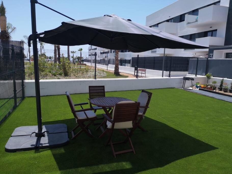 Apartamento Playa Valle Niza Малага Екстер'єр фото