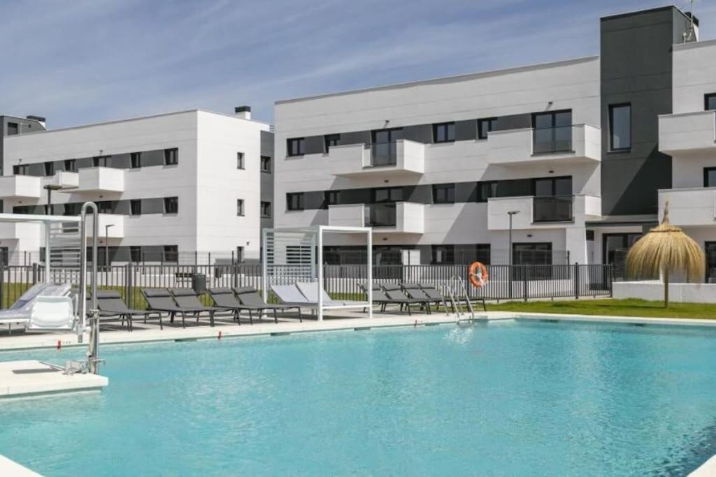 Apartamento Playa Valle Niza Малага Екстер'єр фото