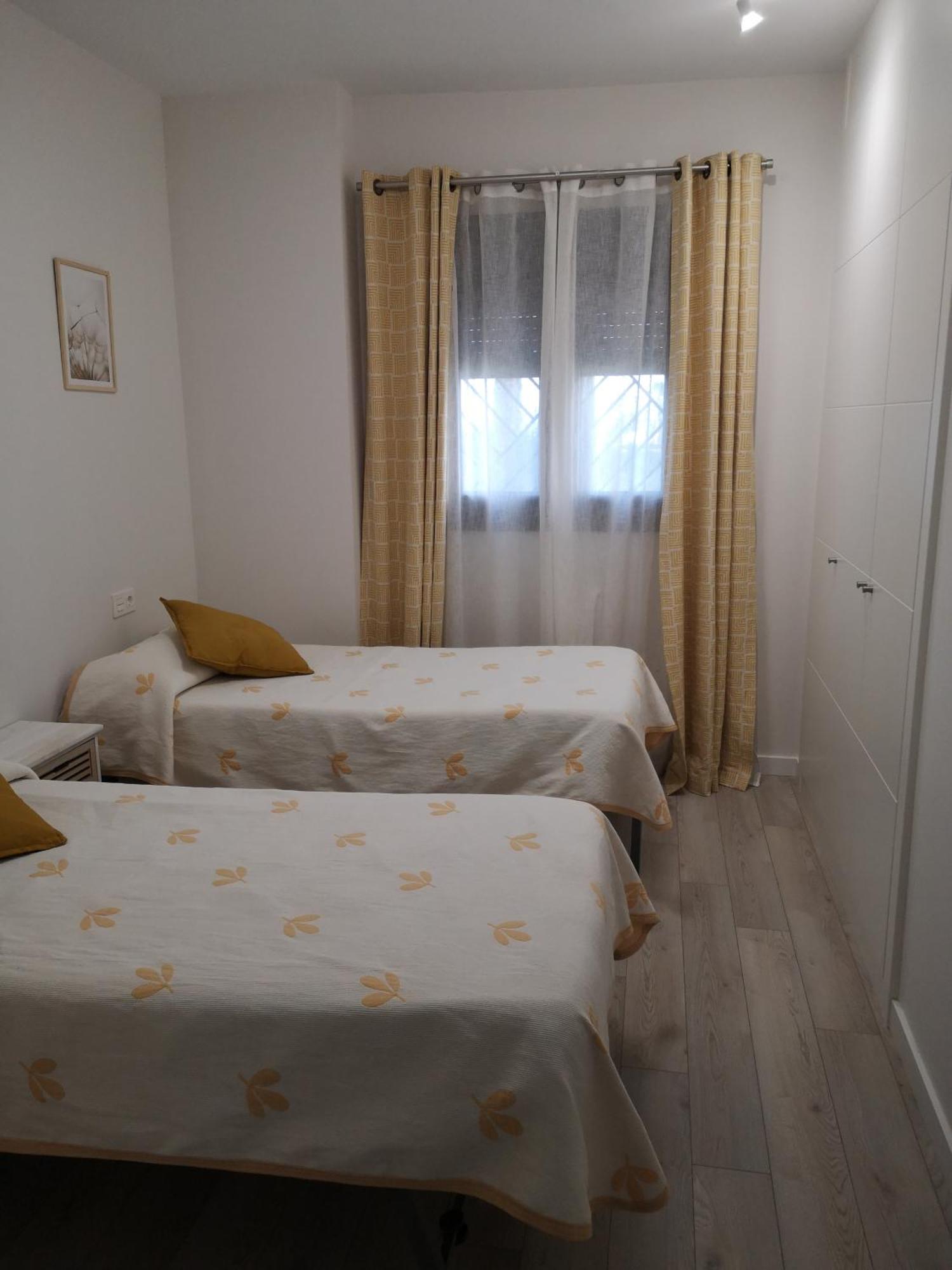 Apartamento Playa Valle Niza Малага Екстер'єр фото